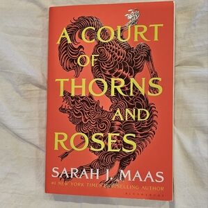 ACOTAR: A Court Of Thorns And Roses